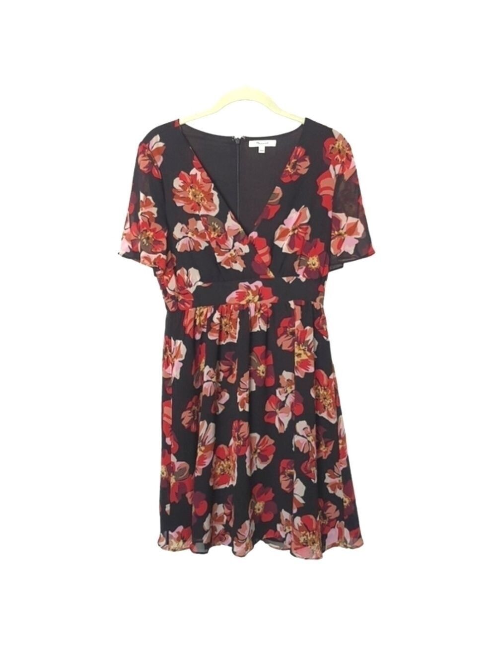 Madewell Mini Red Black Floral Dress Short Sleeves V-neck Size 4 Flowy